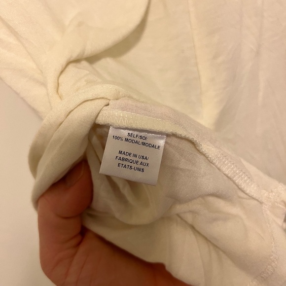 2/$30 Haute Hippie White Cream “I Want It” Graphic Sleeveless High-Low Tunic Top - Picture 11 of 11